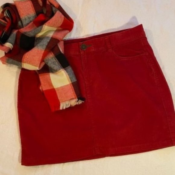 Tommy Hilfiger Dresses & Skirts - Tommy Hilfiger Mini Skirt - Size 8